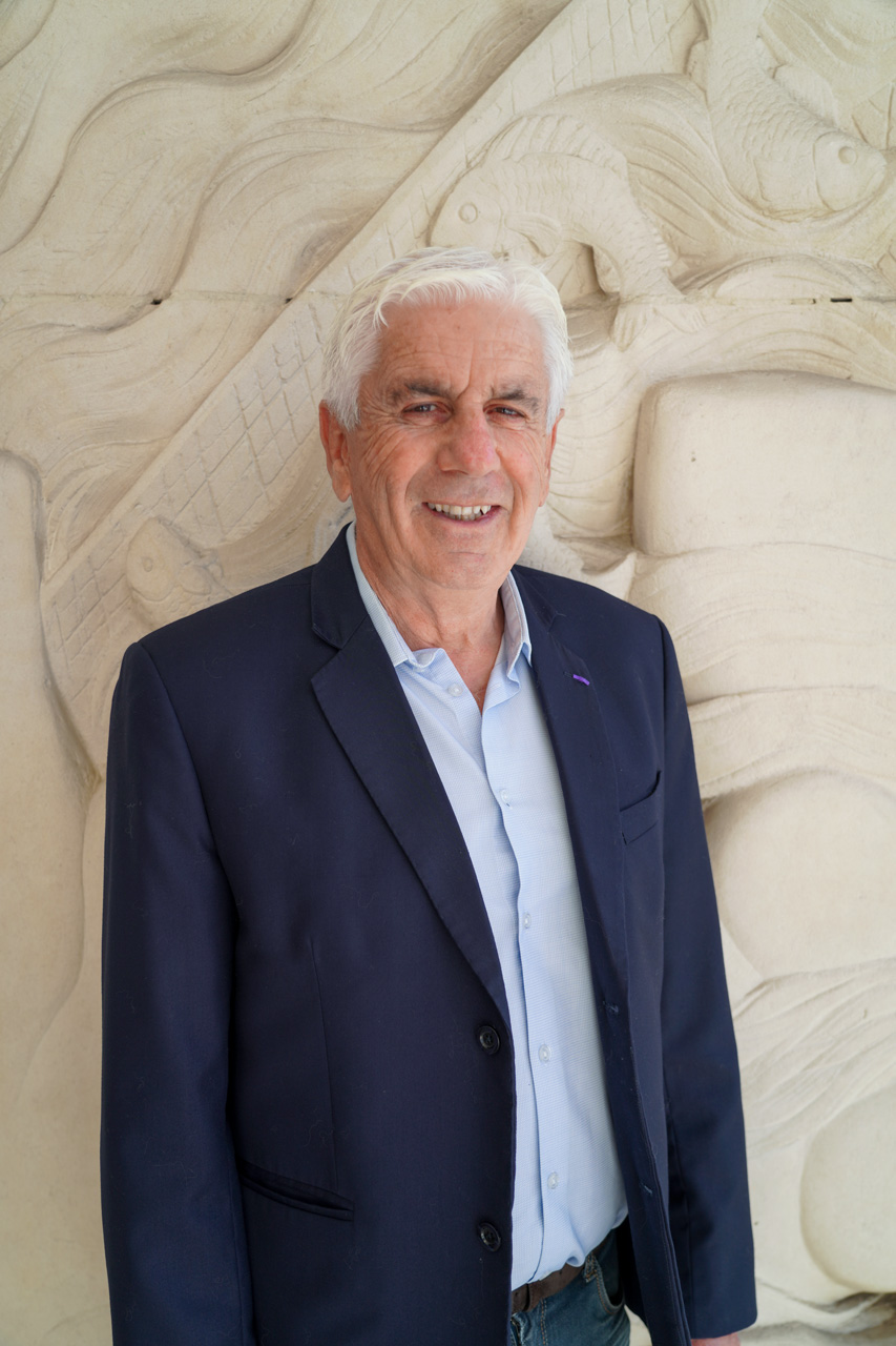 Albert Bueno
